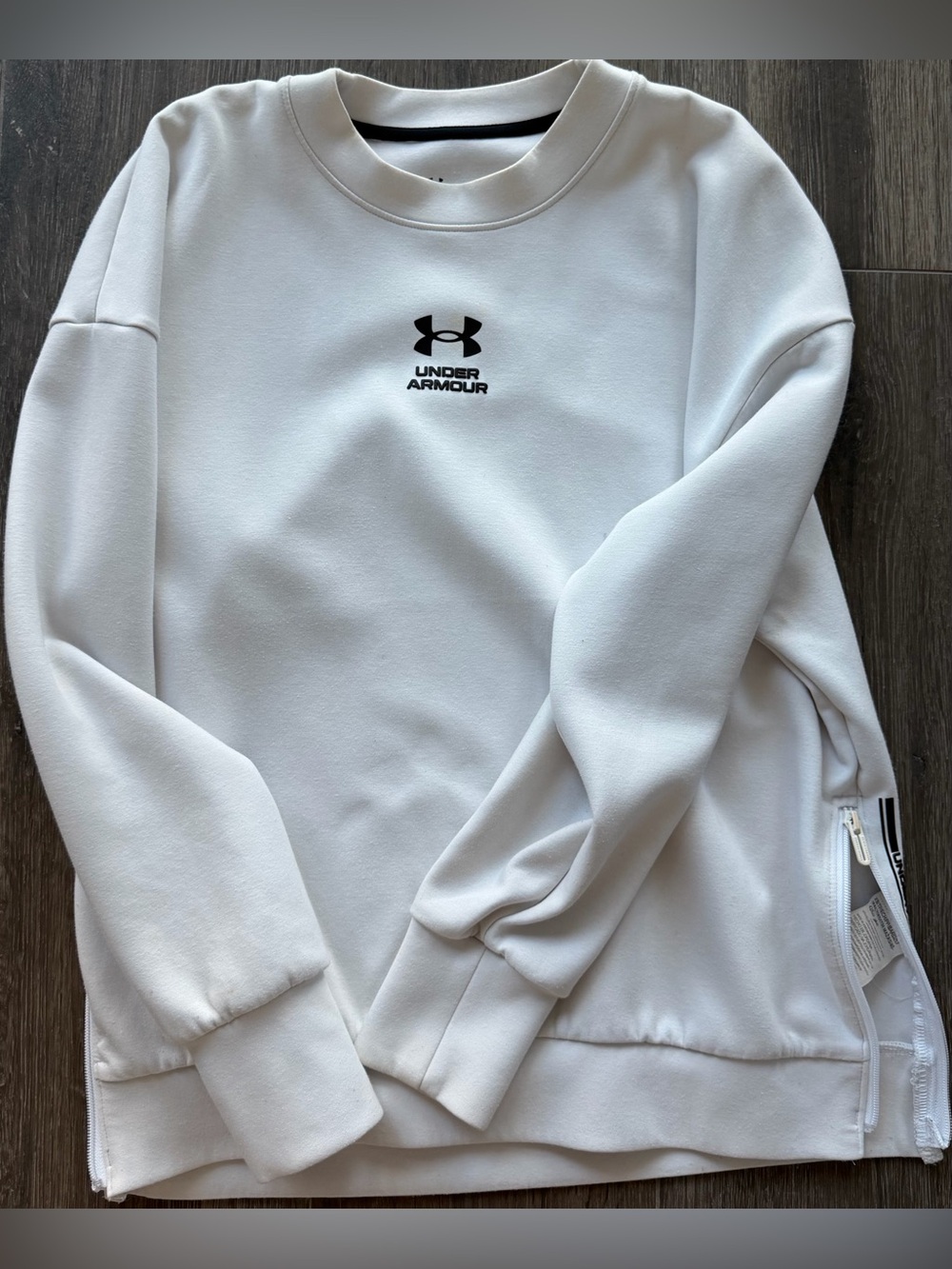 Under Armour White Crewneck Sweatshirt with Black Logo